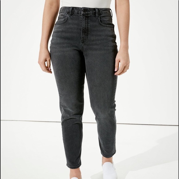American Eagle Outfitters Denim - selling brant new back mom jeans never worn tags still on